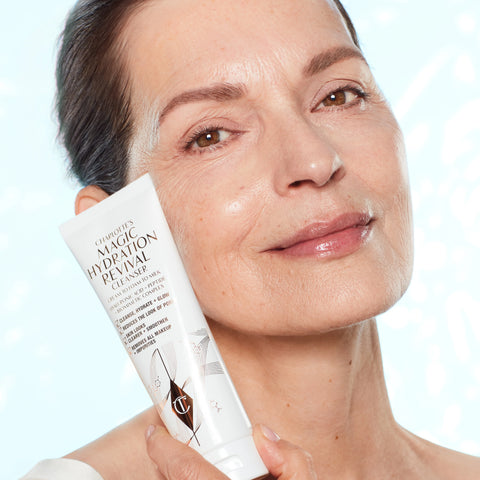 CHARLOTTE'S MAGIC HYDRATION REVIVAL CLEANSER